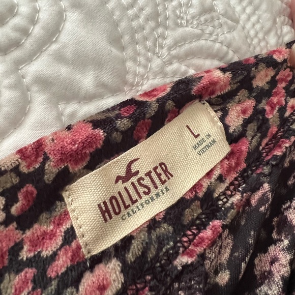 WOMEN’S HOLLISTER VELVET FLORAL SKIRT - Picture 2 of 6